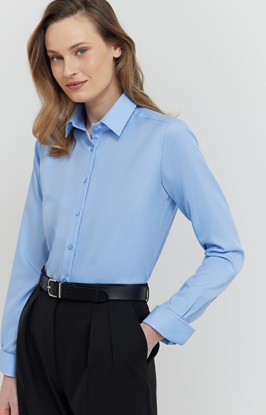 Koszula w strukturalny wzór