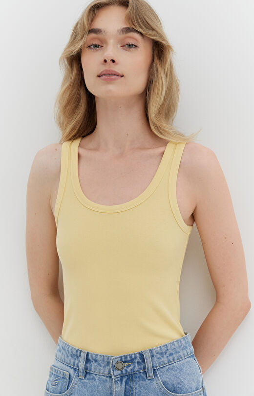 Prążkowany top z bawełny organicznej