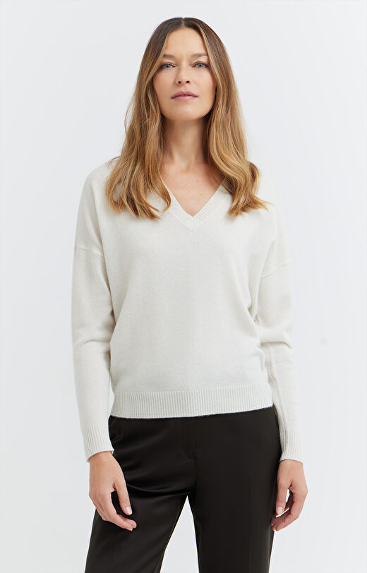 Wełniany sweter v-neck z merino