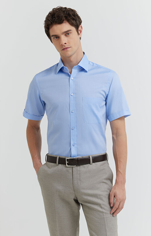 Koszula w geometryczny wzór