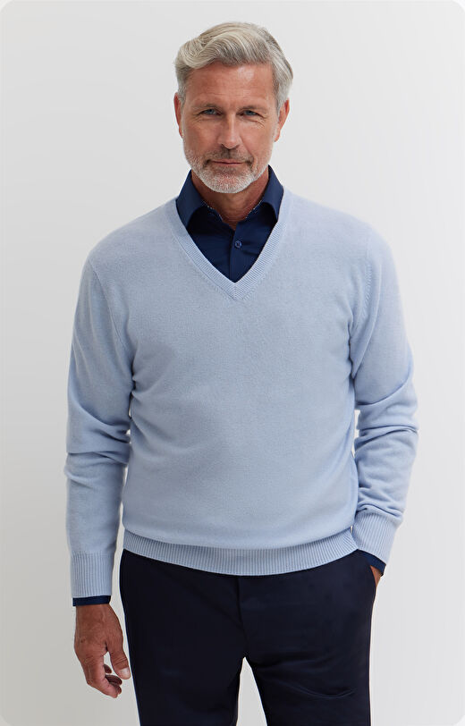 Wełniany sweter v-neck z kaszmirem
