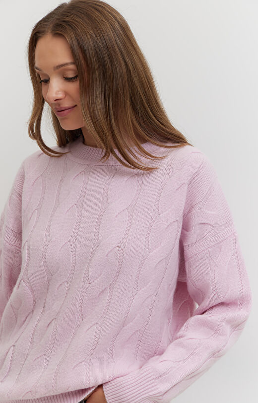 Sweter z wełny merino z warkoczowym splotem