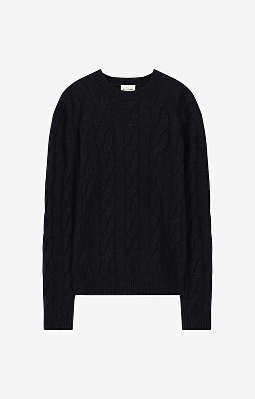 Sweter z warkoczowym splotem