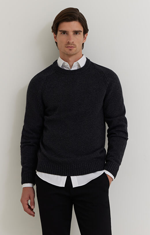 Casualowy sweter z wełną
