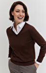 Sweter v-neck z merceryzowanej wełny merino